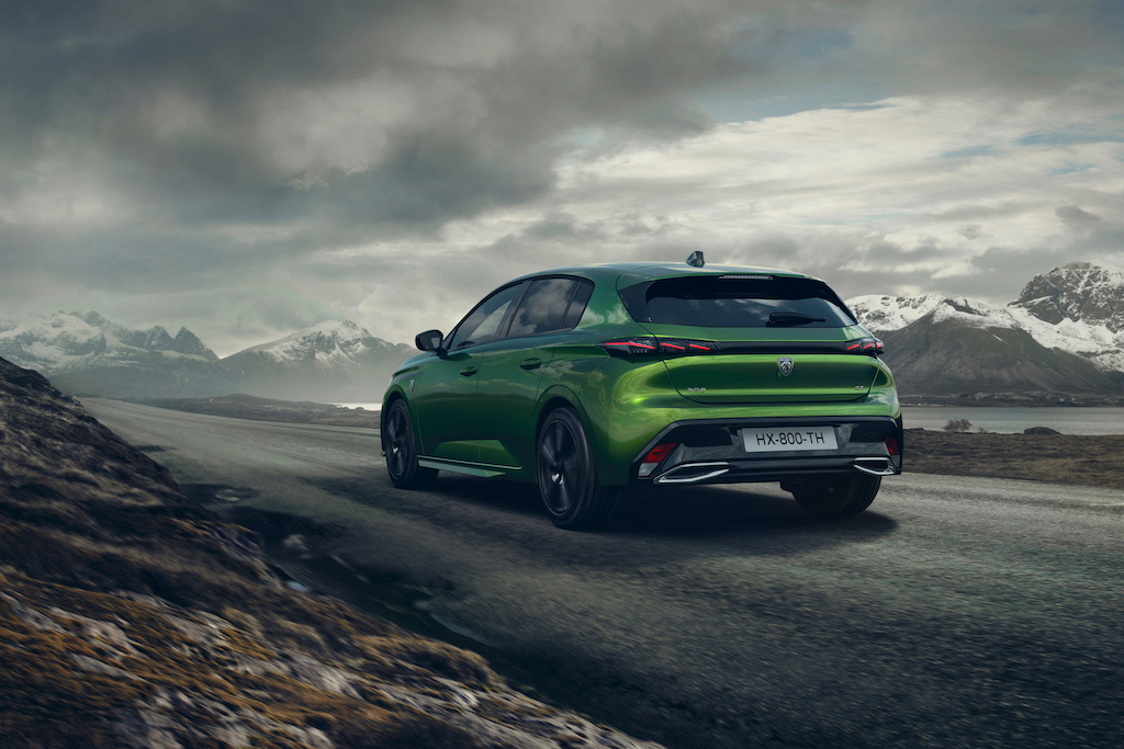 Peugeot presenta la nuova 308, la prima con il nuovo logo