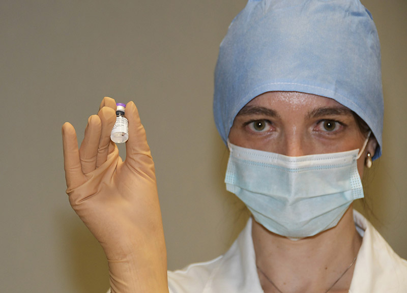 Vaccini, “AstraZeneca? Va vietato ai giovani. I rischi superano i benefici” Vaccini, “AstraZeneca? Va vietato ai giovani. I rischi superano i benefici”