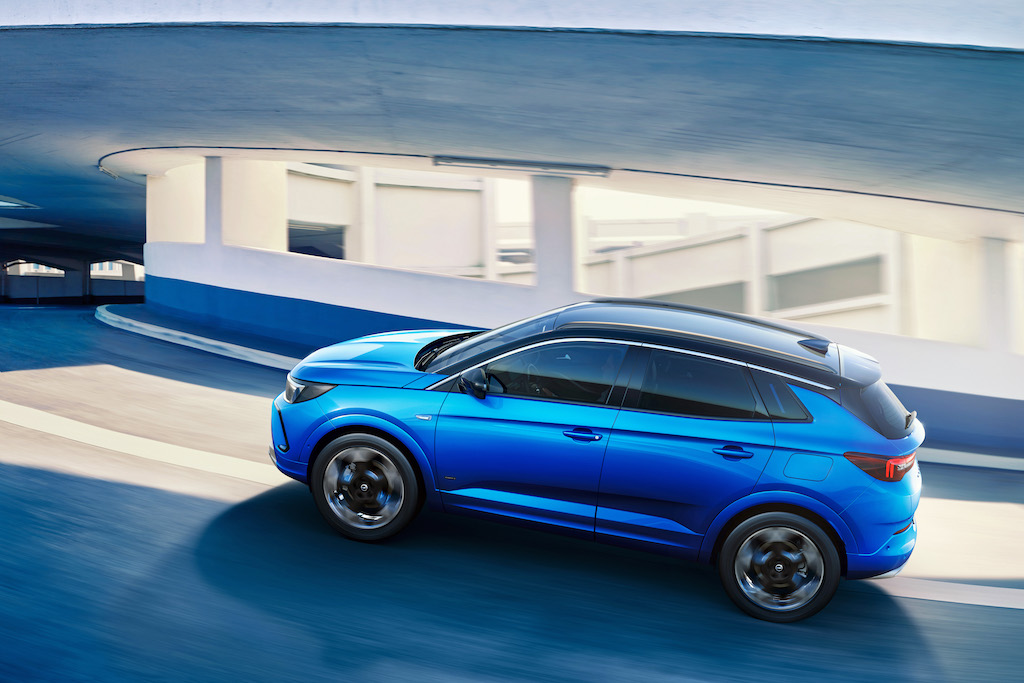 Opel presenta il nuovo Grandland