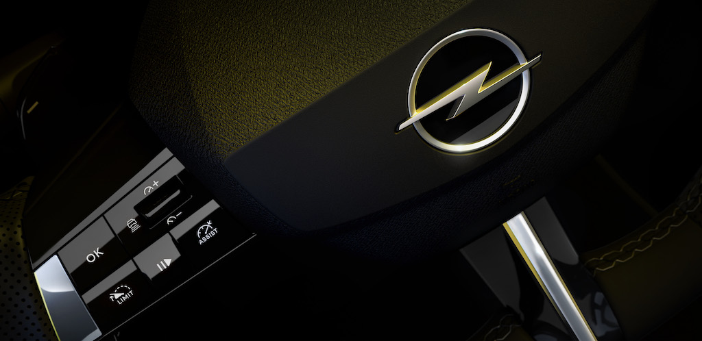 Nuova Opel Astra svelate le prime foto