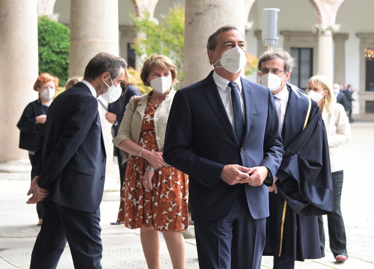 Sergio Mattarella: all’Università Statale di Milano per l’anno accademico 2020-2021. Sergio Mattarella: all’Università Statale di Milano per l’anno accademico 2020-2021.