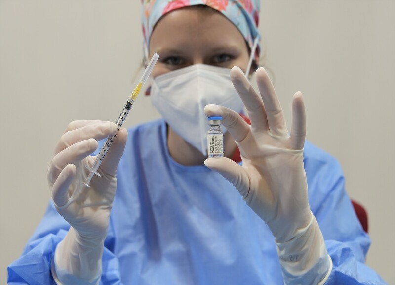 Vaccini, la furia del governo contro il Cts: “Gli open day? Erano da evitare”