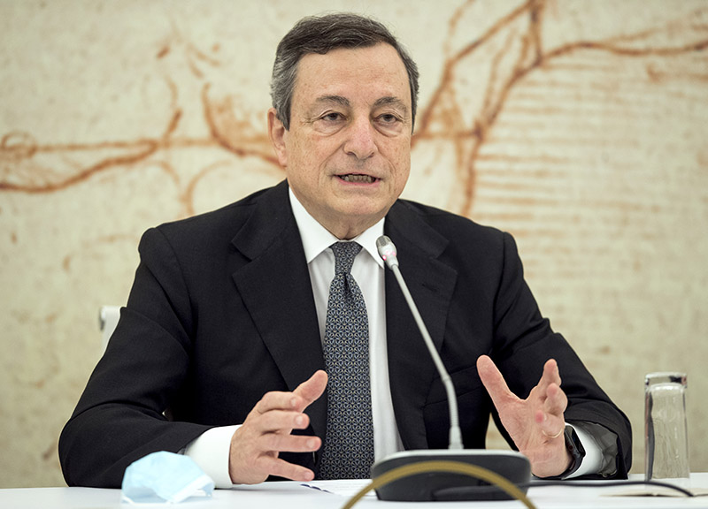 Sondaggi, Draghi convince 7 italiani su 10. Il premier è sempre più apprezzato Sondaggi, Draghi convince 7 italiani su 10. Il premier è sempre più apprezzato