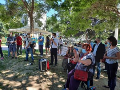 SOS medici di base, è protesta: al Giambellino residenti in piazza
