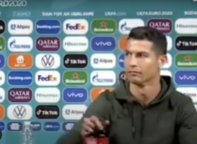 Coca Cola, “bisogna bere acqua”. Ronaldo fa crollare il titolo a Wall Street
