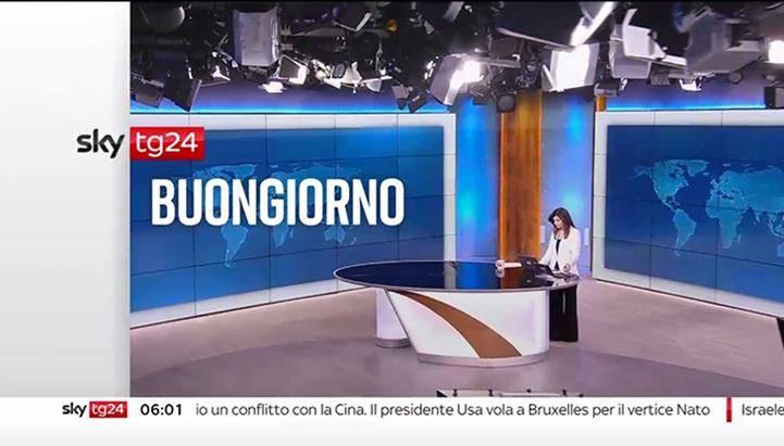 Sky TG24 lancia una nuova identità grafica, sottolineando la multimedialità Sky TG24 lancia una nuova identità grafica, sottolineando la multimedialità