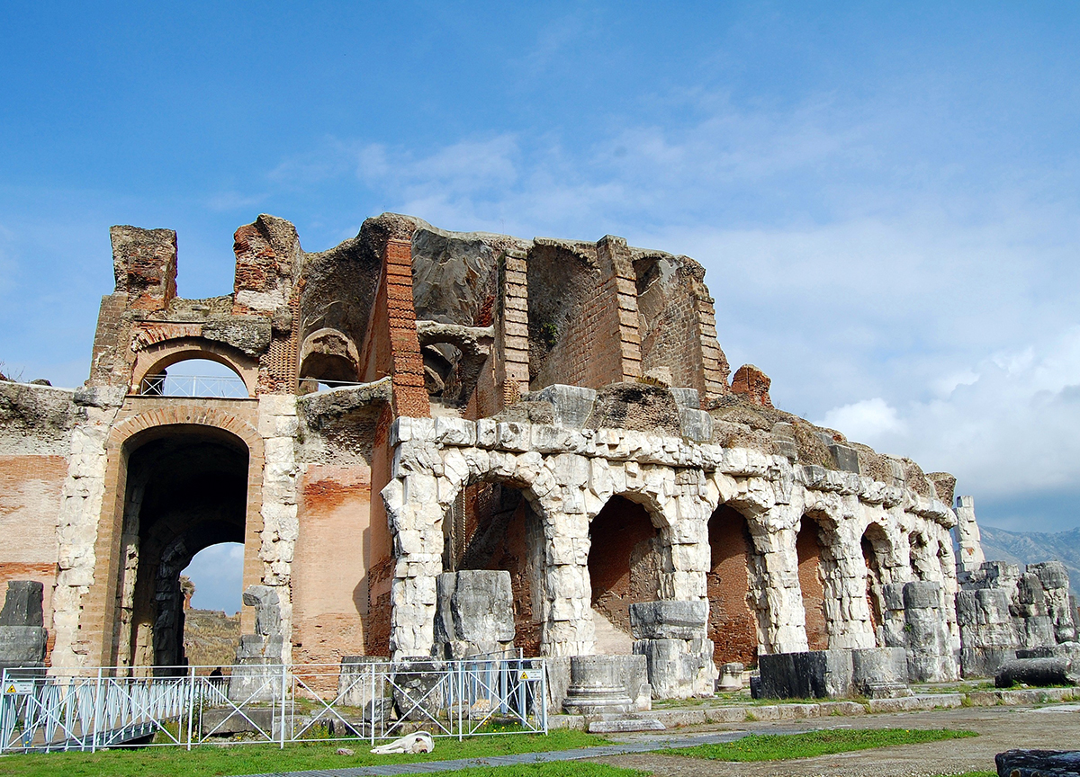 Campania, rinasce col bio l’anfiteatro romano di Capua Campania, rinasce col bio l’anfiteatro romano di Capua