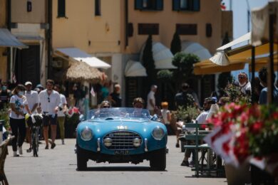 Vesco e Salvinelli, su Alfa Romeo 6C 1750 Super Sport conducono la 1000 Miglia