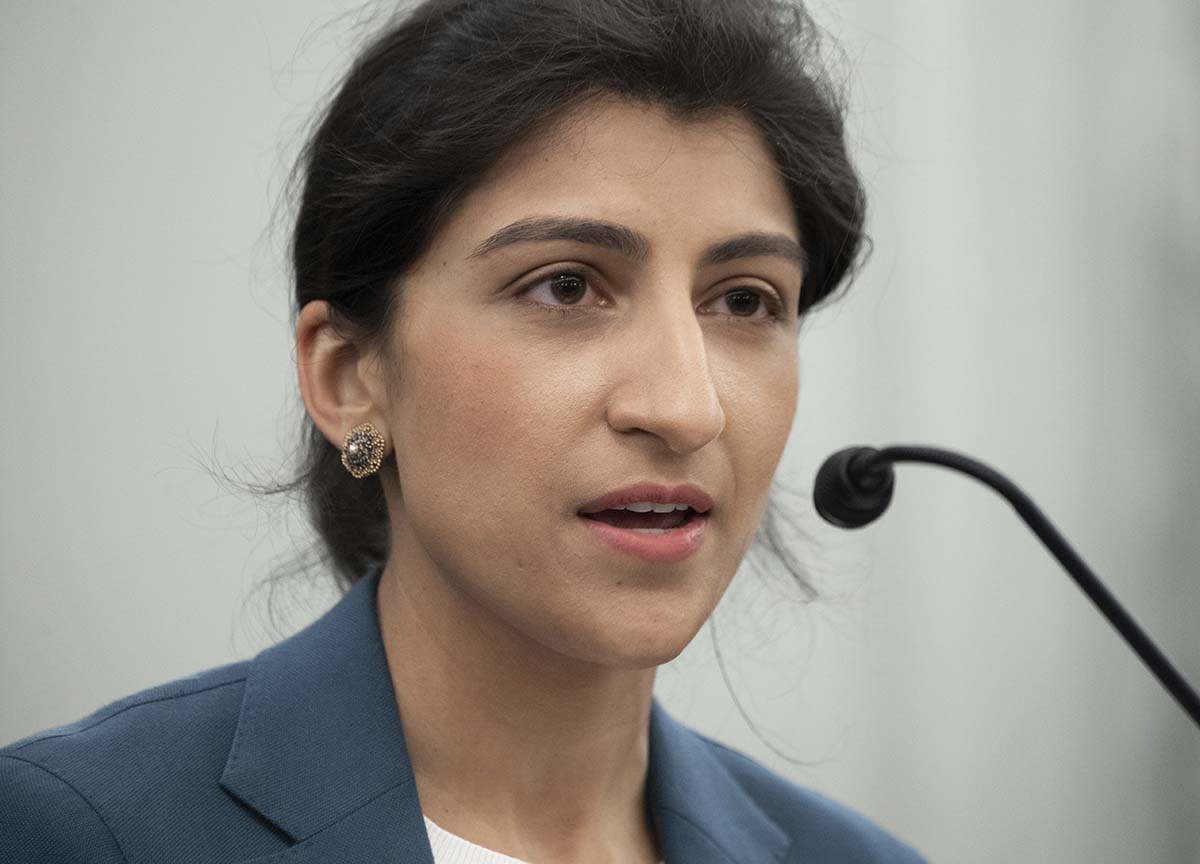 Usa, Biden mette all’antitrust Lina Khan. Tremano le big tech: da Amazon a Fb Usa, Biden mette all’antitrust Lina Khan. Tremano le big tech: da Amazon a Fb