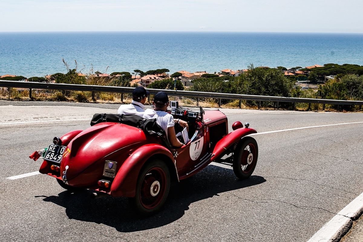 Vesco e Salvinelli, su Alfa Romeo 6C 1750 Super Sport conducono la 1000 Miglia Vesco e Salvinelli, su Alfa Romeo 6C 1750 Super Sport conducono la 1000 Miglia