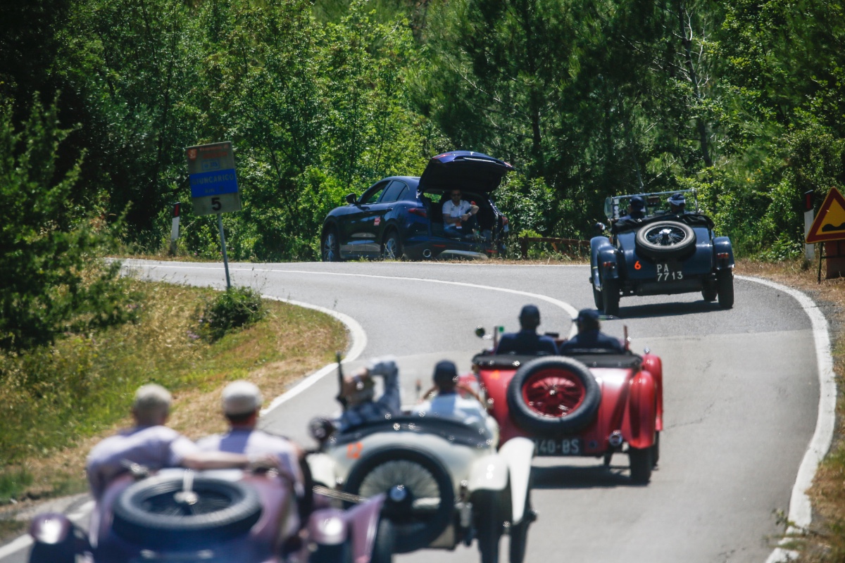 Vesco e Salvinelli, su Alfa Romeo 6C 1750 Super Sport conducono la 1000 Miglia Vesco e Salvinelli, su Alfa Romeo 6C 1750 Super Sport conducono la 1000 Miglia