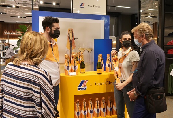 Veuve Clicquot e K-WAY alla RINASCENTE di Milano Veuve Clicquot e K-WAY alla RINASCENTE di Milano