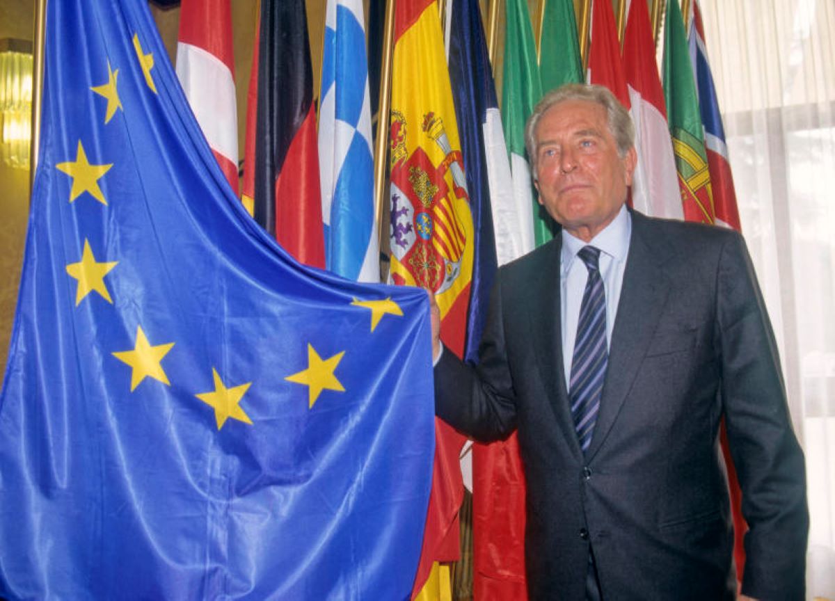 Giampiero Boniperti morto, Juventus: “Grazie di tutto presidentissimo” Giampiero Boniperti morto, Juventus: “Grazie di tutto presidentissimo”