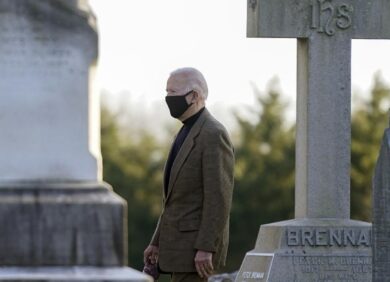 Biden sabotato dai vescovi americani. Comunione negata, scontro col Papa