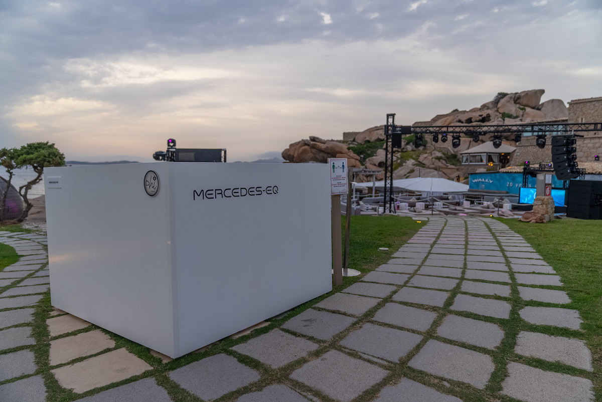 Mercedes partnership con Phi Beach Mercedes partnership con Phi Beach