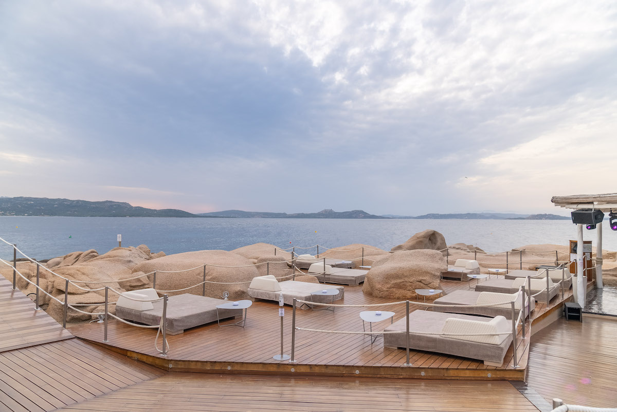 Mercedes partnership con Phi Beach Mercedes partnership con Phi Beach