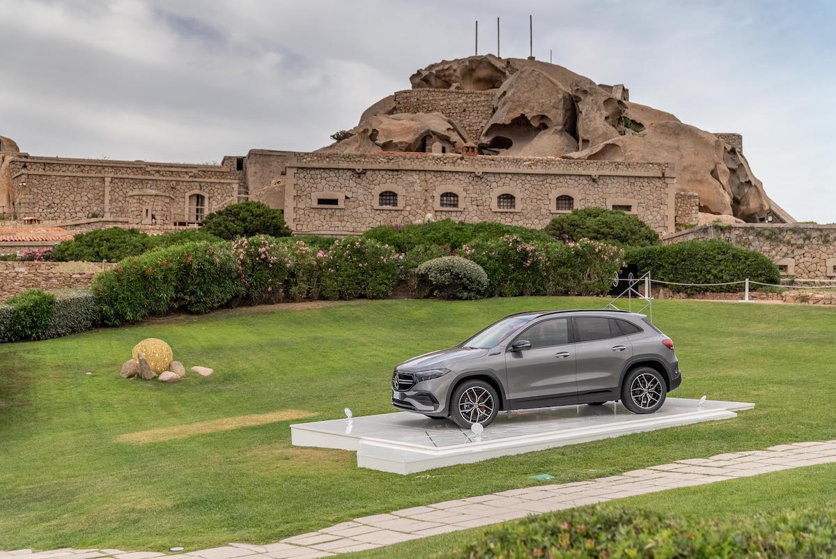 Mercedes partnership con Phi Beach Mercedes partnership con Phi Beach