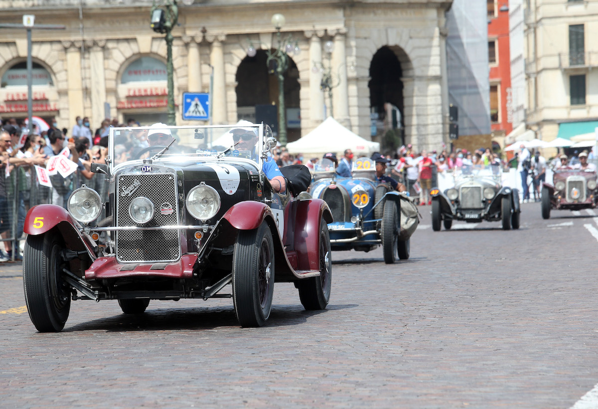 Verona accoglie la 4° tappa della 1000 Miglia Verona accoglie la 4° tappa della 1000 Miglia