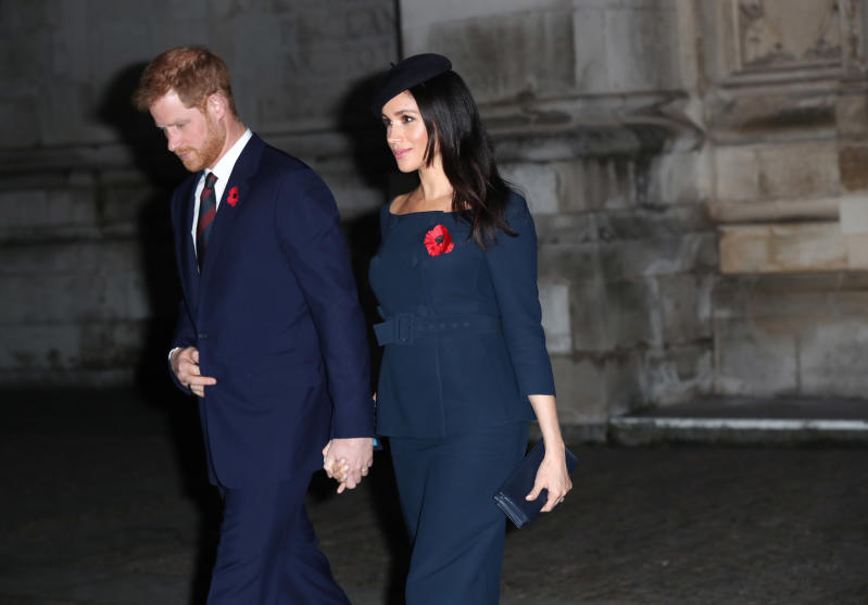 Harry e William litigano per Meghan: “Gli ha sbattuto il telefono in faccia”