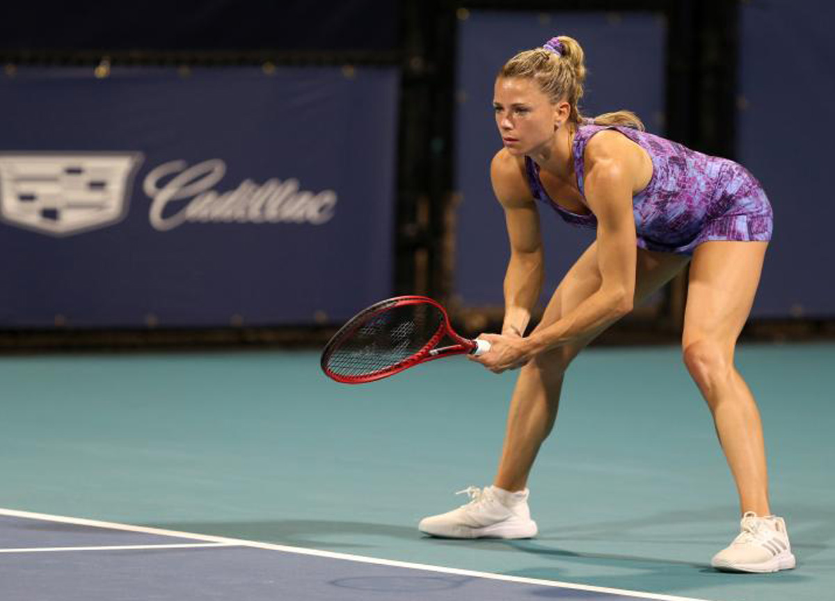 Camila Giorgi, look mozzafiato sulle strade di Roma: “Città del desiderio”