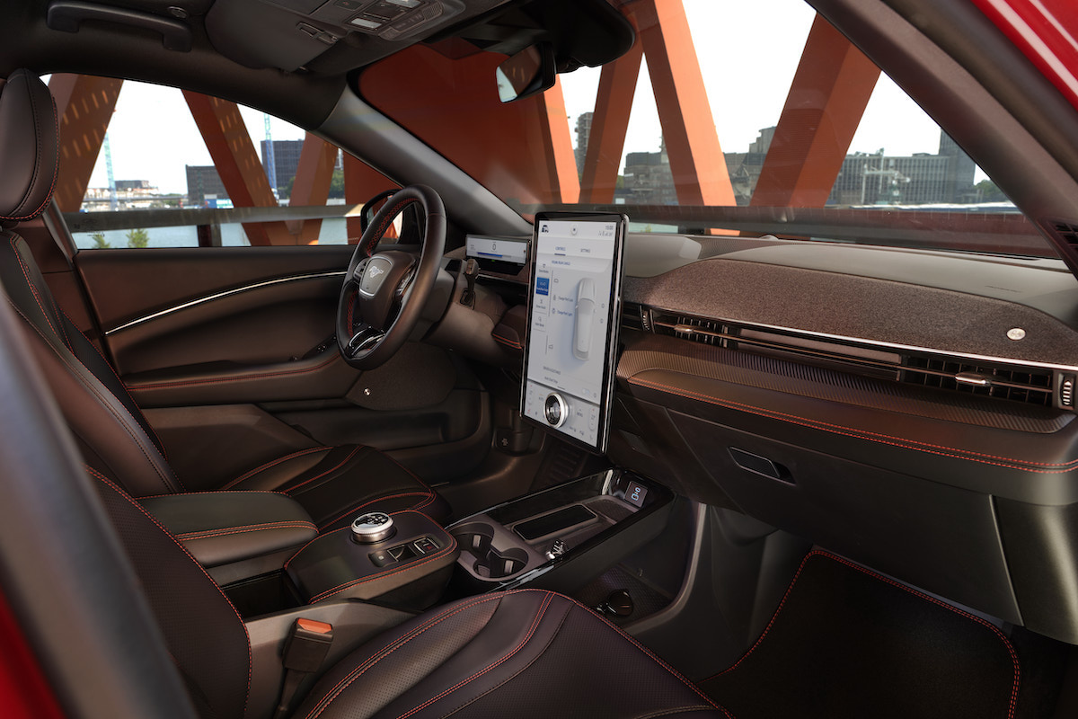Mustang Mach-E: Il primo SUV completamente elettrico di Ford