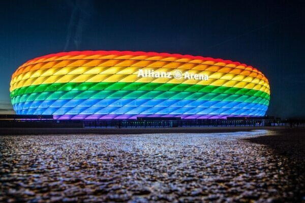Galleria foto '(N)europei, Uefa bifronte: si alla fascia di Neuer, no allo stadio arcobaleno' - foto 1