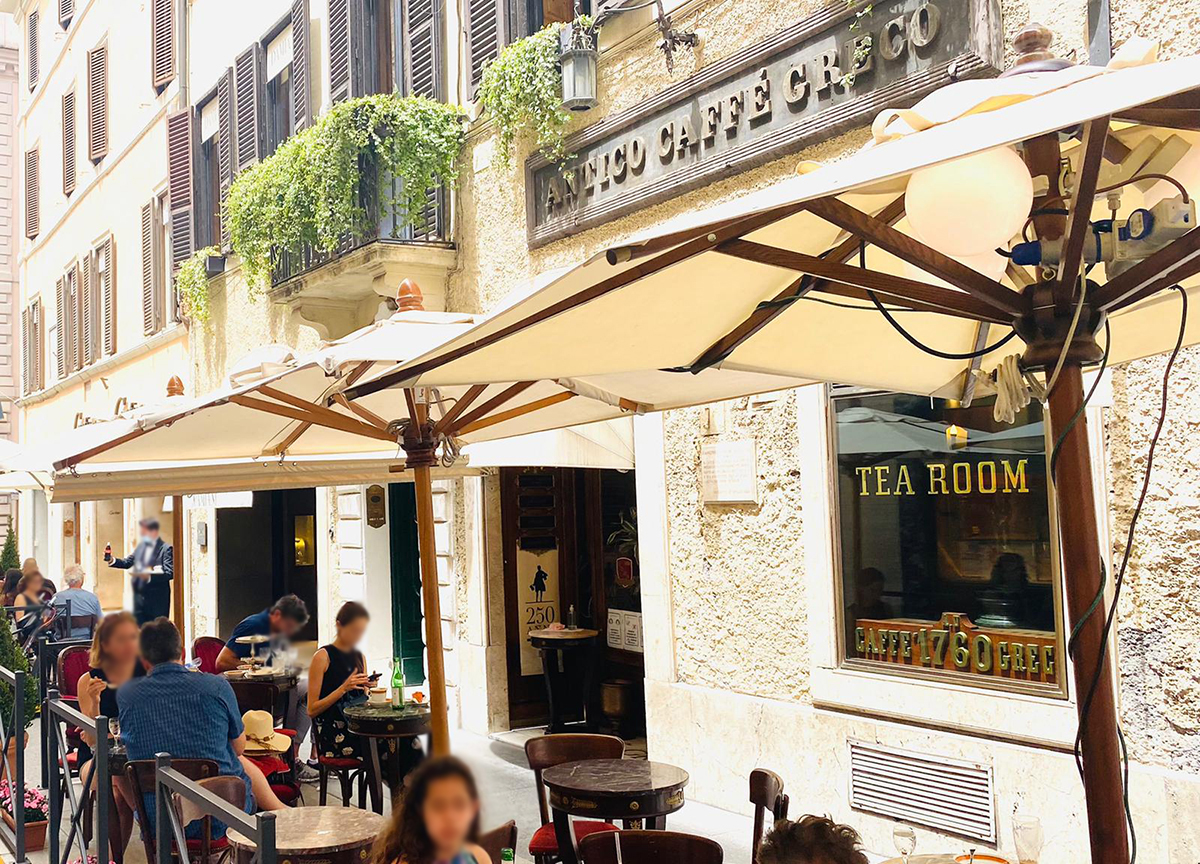 Via Condotti (Roma), le boutique contro l’Antico Caffè Greco: “Via i tavolini” Via Condotti (Roma), le boutique contro l’Antico Caffè Greco: “Via i tavolini”
