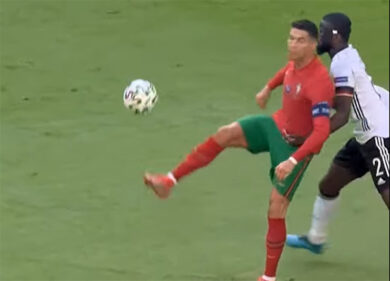 Il sombrero di Ronaldo a Rudiger che ha fatto infuriare la Germania