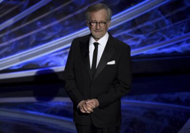 Guerra tra piattaforme digitali, Steven Spielberg  produrrà film per Netflix