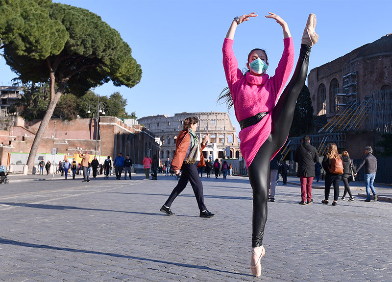 Virus, Villani: “Mascherine? Azzardo privarsene. Non siamo ancora al sicuro”
