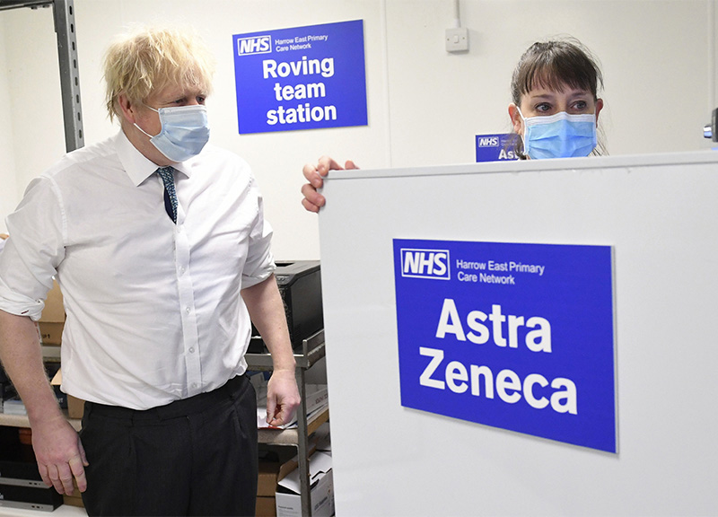 Covid: Boris Johnson cambia le regole per non perdere la finale degli Europei Covid: Boris Johnson cambia le regole per non perdere la finale degli Europei