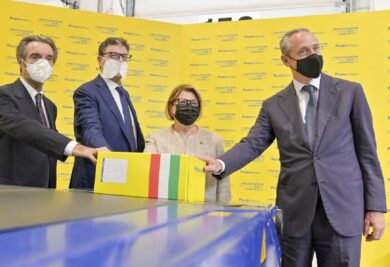 Poste, a Landriano il mega hub da 300mila pacchi al giorno. VIDEO