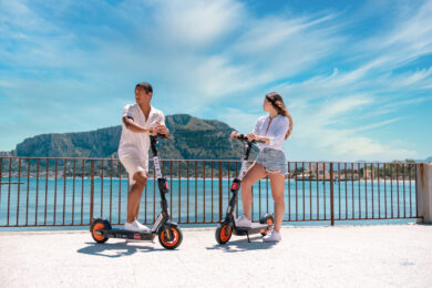 Helbiz: una giornata di “Beach Cleaning” a Mondello.