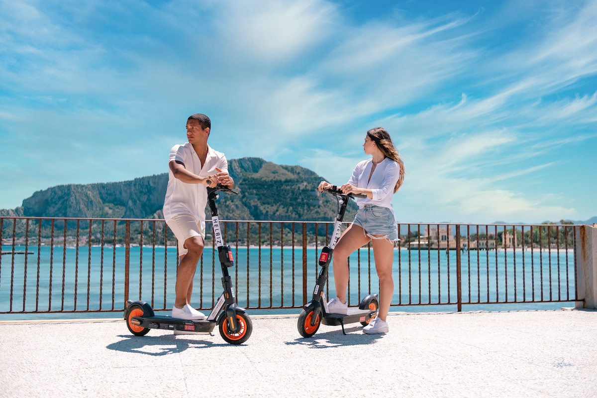 Helbiz: una giornata di “Beach Cleaning” a Mondello. Helbiz: una giornata di “Beach Cleaning” a Mondello.