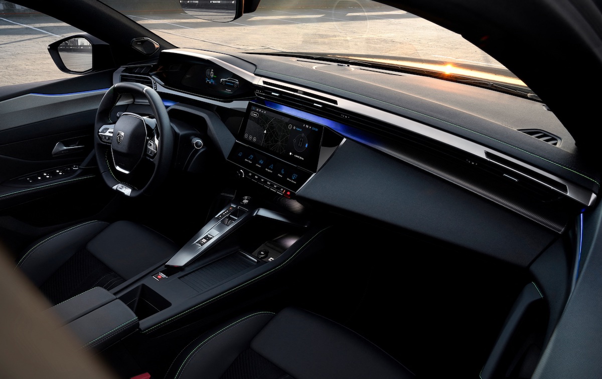Peugeot 308 cambia faccia con la nuova sw Peugeot 308 cambia faccia con la nuova sw