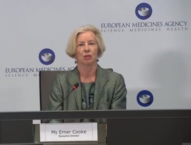 Variante Delta, Ema: “I vaccini funzionano con doppia dose”