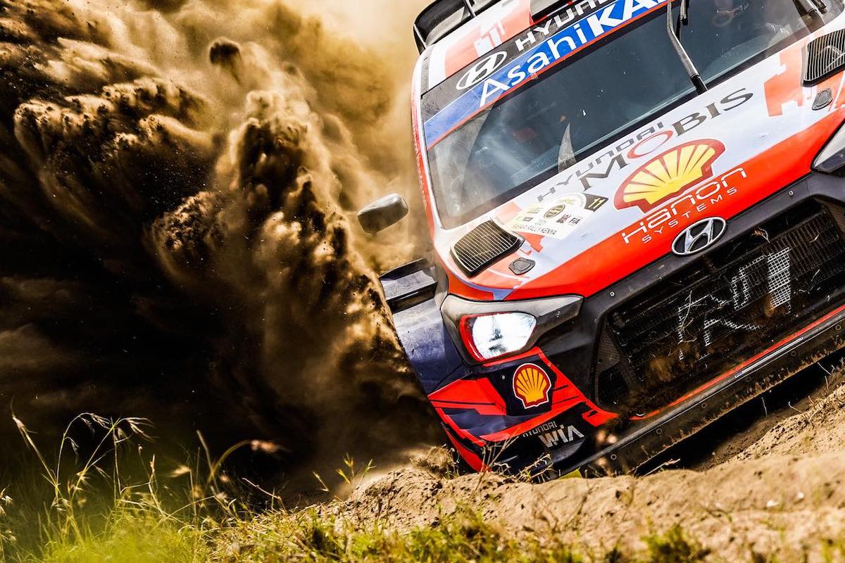 WRC, Rally Safari, La Hyundai di Neuville vola verso la vittoria WRC, Rally Safari, La Hyundai di Neuville vola verso la vittoria