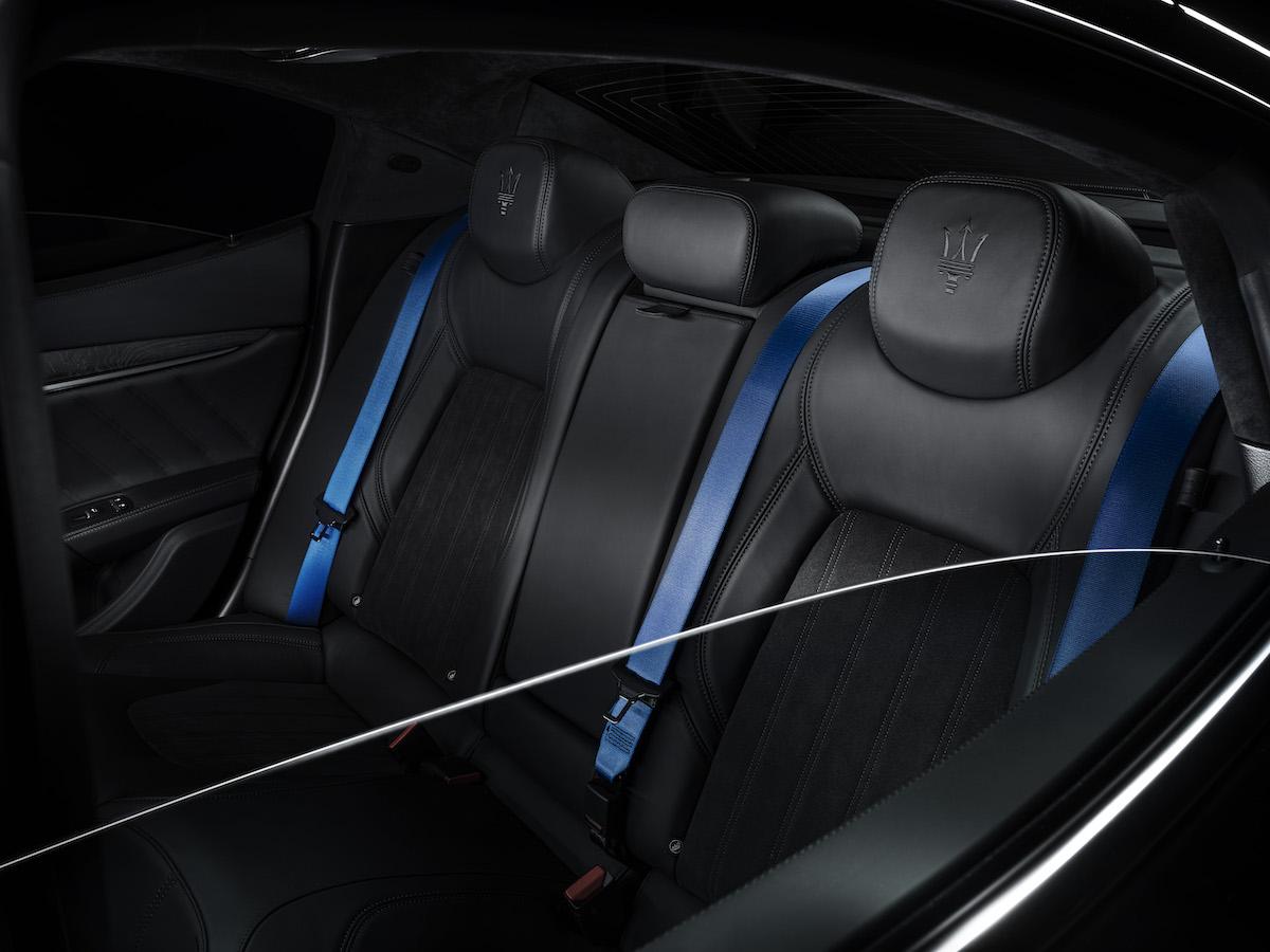 Maserati presenta le special edition Ghibli Operanera e Operabianca