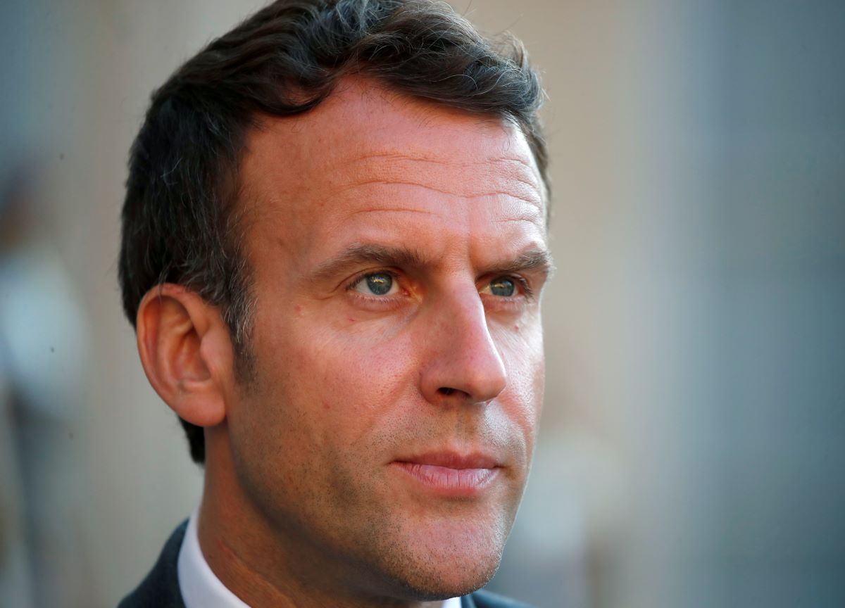 Francia, flop Macron-Le Pen: astenuti record, volano repubblicani e socialisti Francia, flop Macron-Le Pen: astenuti record, volano repubblicani e socialisti