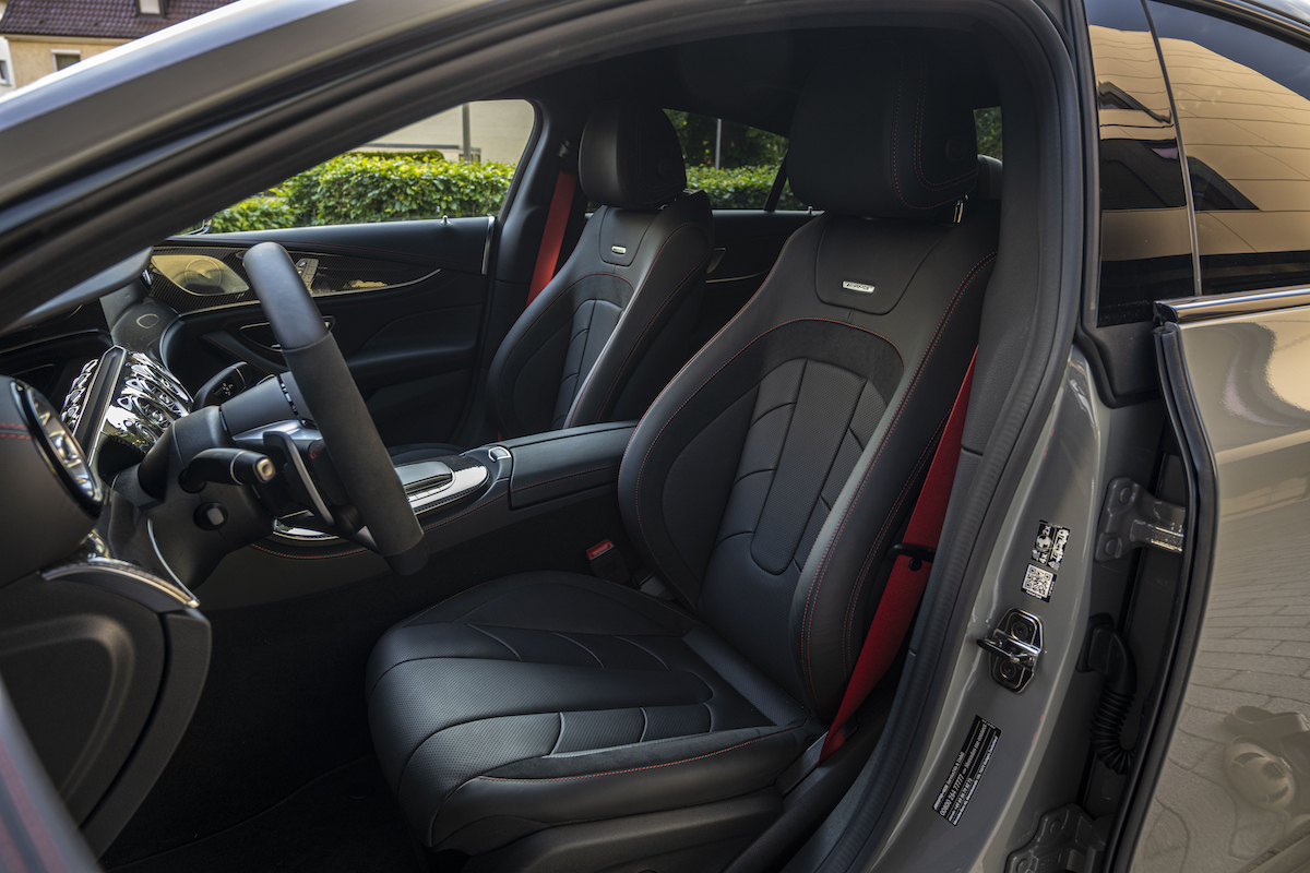 Due Nuove versioni per una Mercedes CLS sempre più sportiva Due Nuove versioni per una Mercedes CLS sempre più sportiva