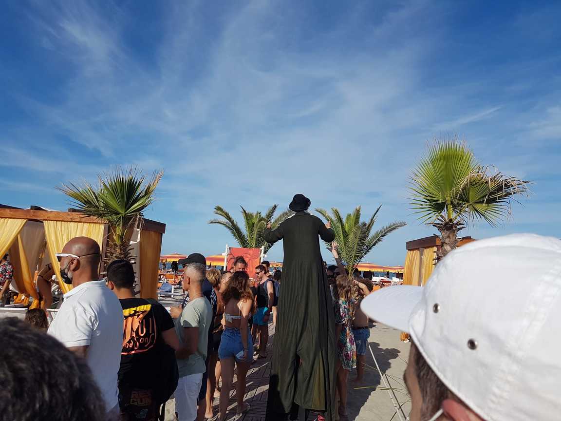 Covid, al Papeete di Salvini si anticipa lo stop all’obbligo della mascherina