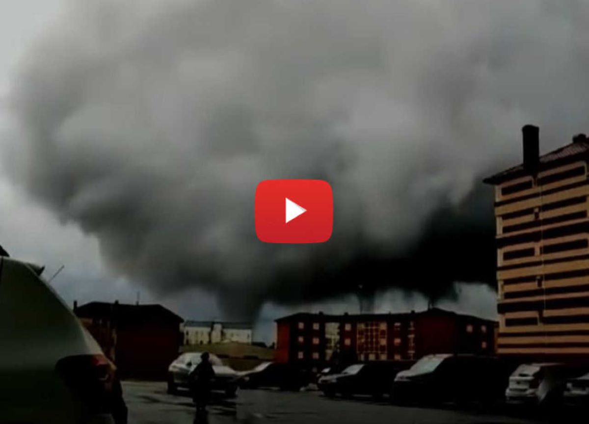 Tornado in Europa, dopo la Repubblica Ceca le immagini da Londra. VIDEO Tornado in Europa, dopo la Repubblica Ceca le immagini da Londra. VIDEO