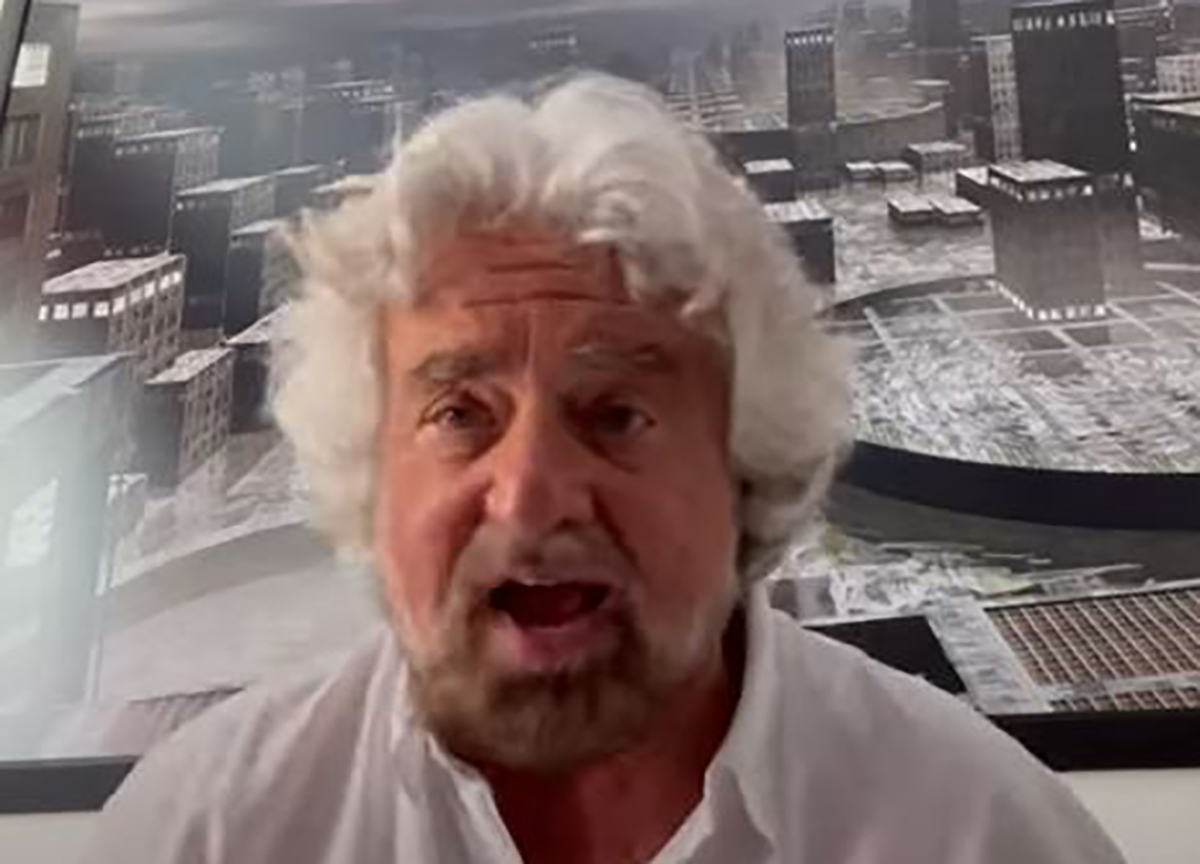 M5S, la marcia indietro di Grillo: “Conte uomo straordinario, stiamo insieme” M5S, la marcia indietro di Grillo: “Conte uomo straordinario, stiamo insieme”