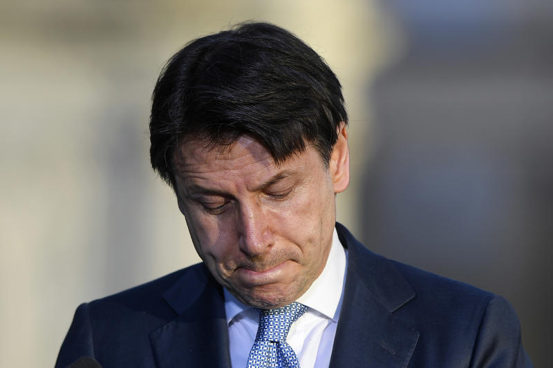 Conte, altri guai: il Tribunale di Pisa dichiara illegali i suoi Dpcm Conte, altri guai: il Tribunale di Pisa dichiara illegali i suoi Dpcm