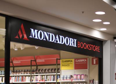 Mondadori Bookstore Bicocca Milano Mondadori Bookstore Bicocca Milano