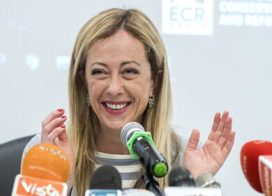 Lega, il pressing su Meloni. “M5s spaccato? Se entra Fdi è governo di cdx”