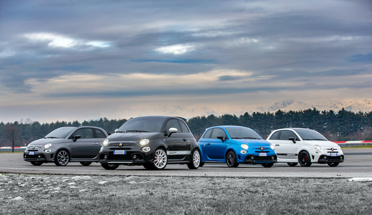 Nuova Abarth 695 Esseesse in edizione limitata di soli 1390 esemplari Nuova Abarth 695 Esseesse in edizione limitata di soli 1390 esemplari
