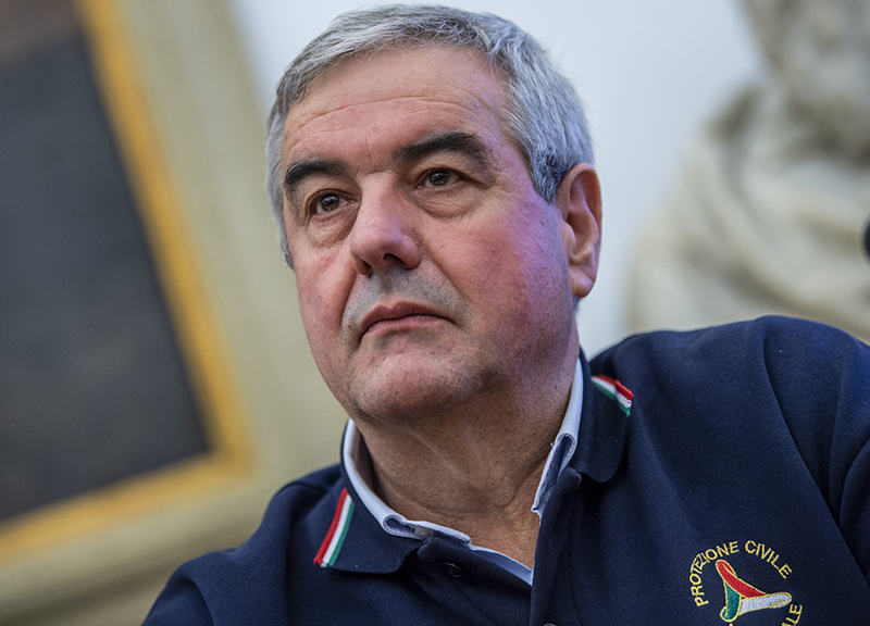 Protezione civile, le chat di Borrelli. “Non conto, qui decide solo Speranza”