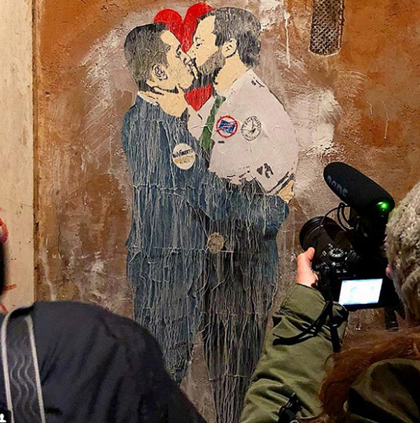 Addio alle mascherine: ora festeggiamo la giornata internazionale del bacio! Addio alle mascherine: ora festeggiamo la giornata internazionale del bacio!