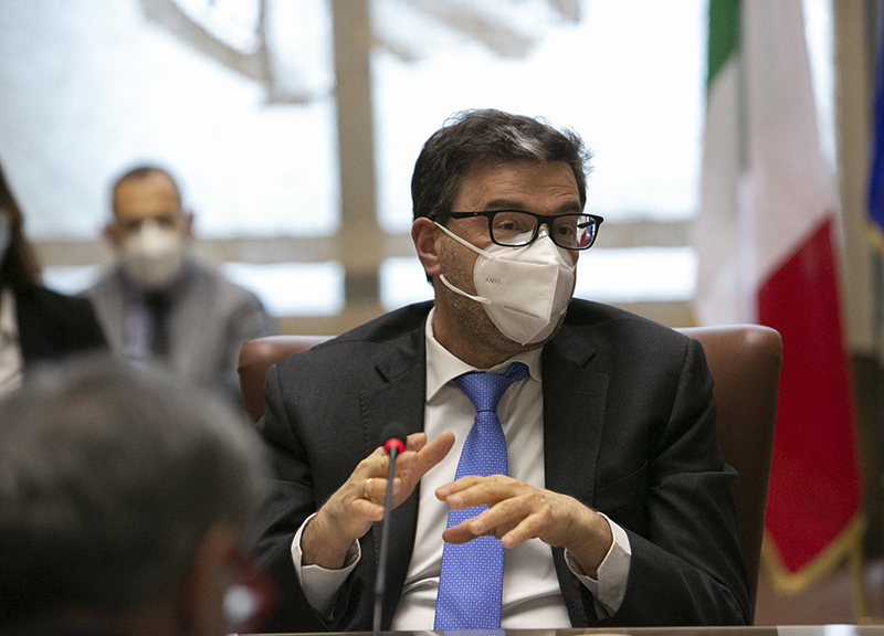 Lega sovranista? A Giorgetti non piace. Gelido sul manifesto con Orban Lega sovranista? A Giorgetti non piace. Gelido sul manifesto con Orban